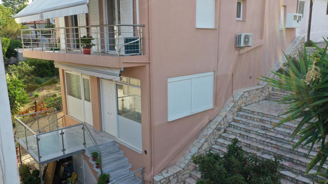 Family Apartment Derveni Eksteriør bilde