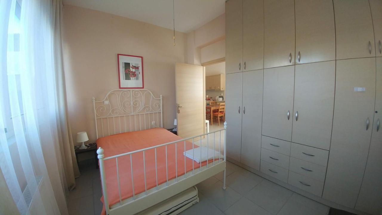Family Apartment Derveni Eksteriør bilde